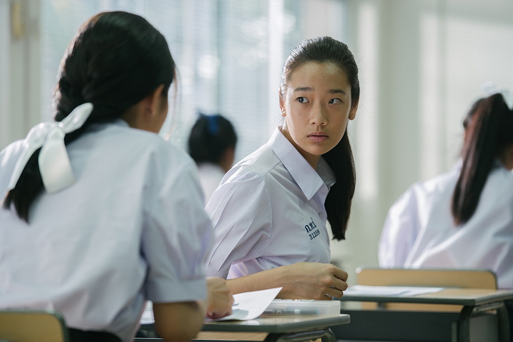 文句なしに面白いカンニング映画! 金持ち学生に“成績”を売る?! 『バッド・ジーニアス 危険な天才たち』